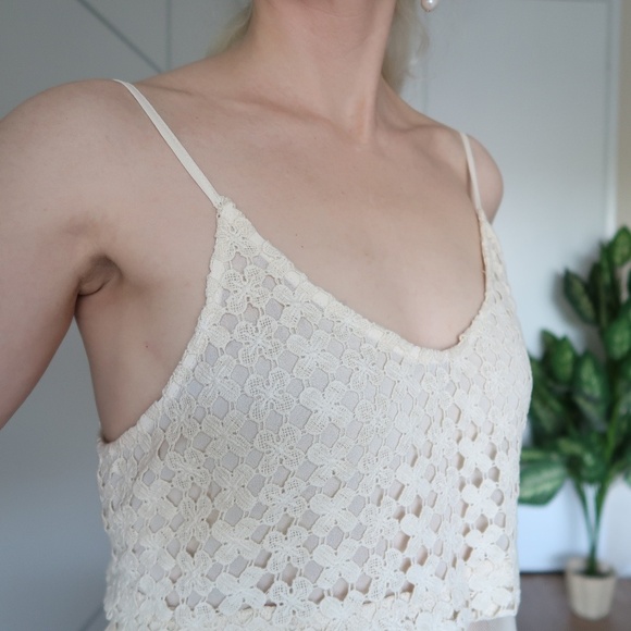 ASTR spagetti strap partly see trough lace top - Picture 5 of 8